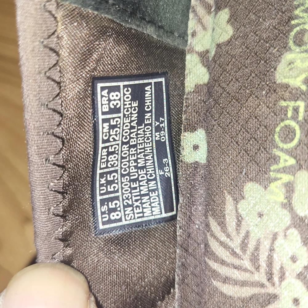 Skechers Women brown Breathe Easy  Memory Foam Relax Fit Slip-On Shoes Size 8.5 - Picture 8 of 9